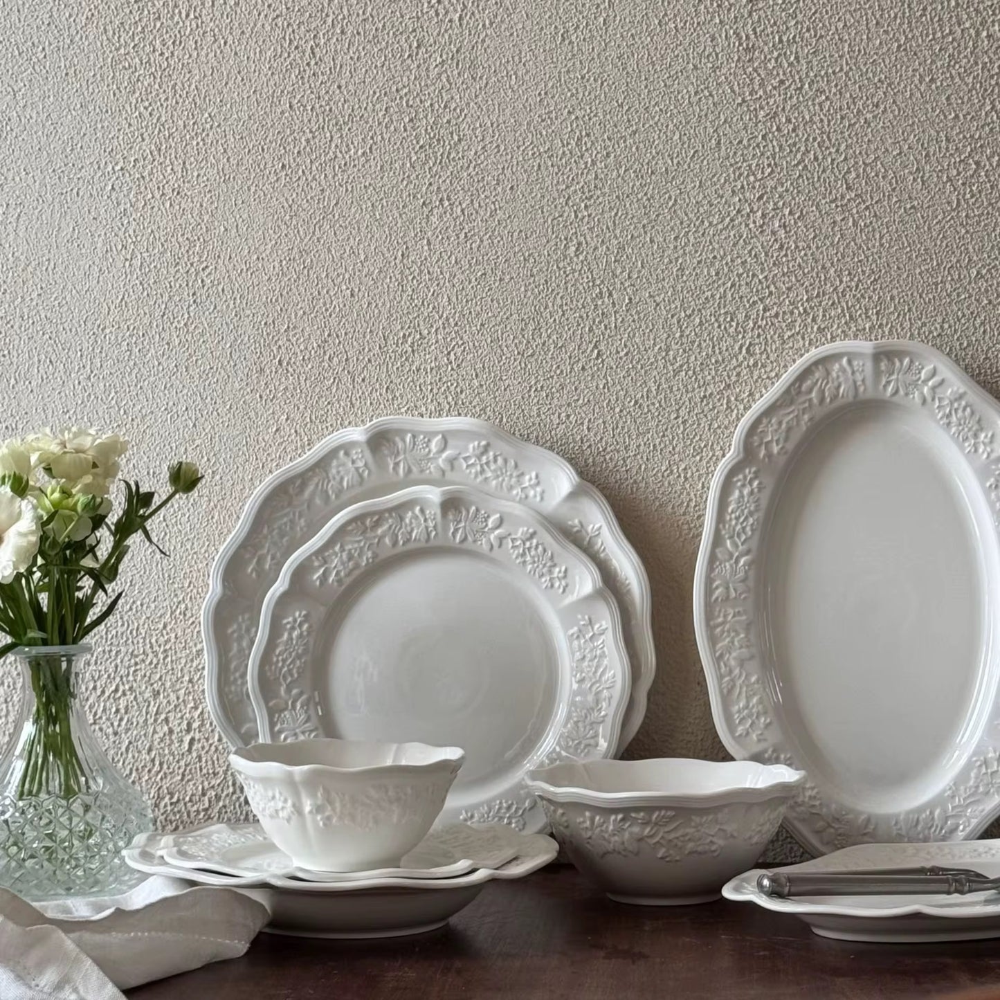 23cm French Embossed White Ceramic Soup Plate Set of 4