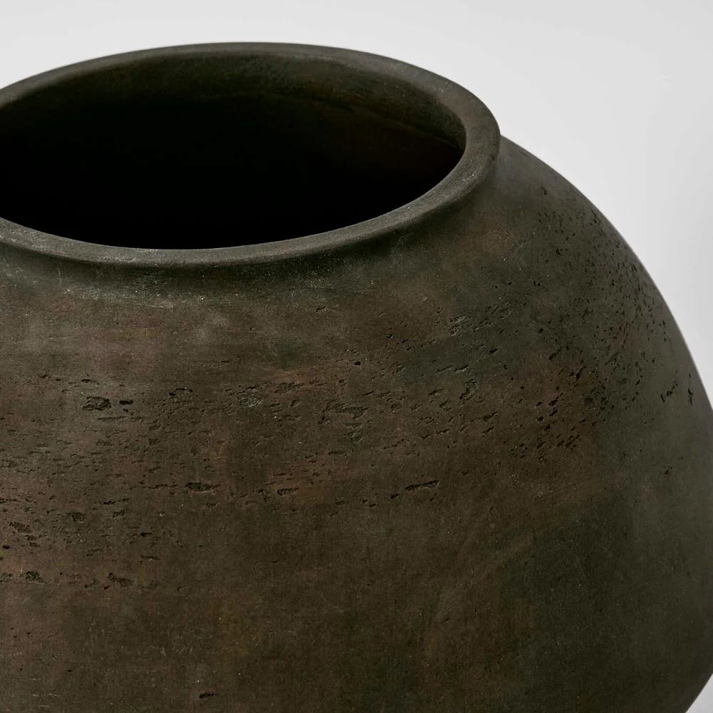 LANDIS WIDE VASE EARTH BROWN
